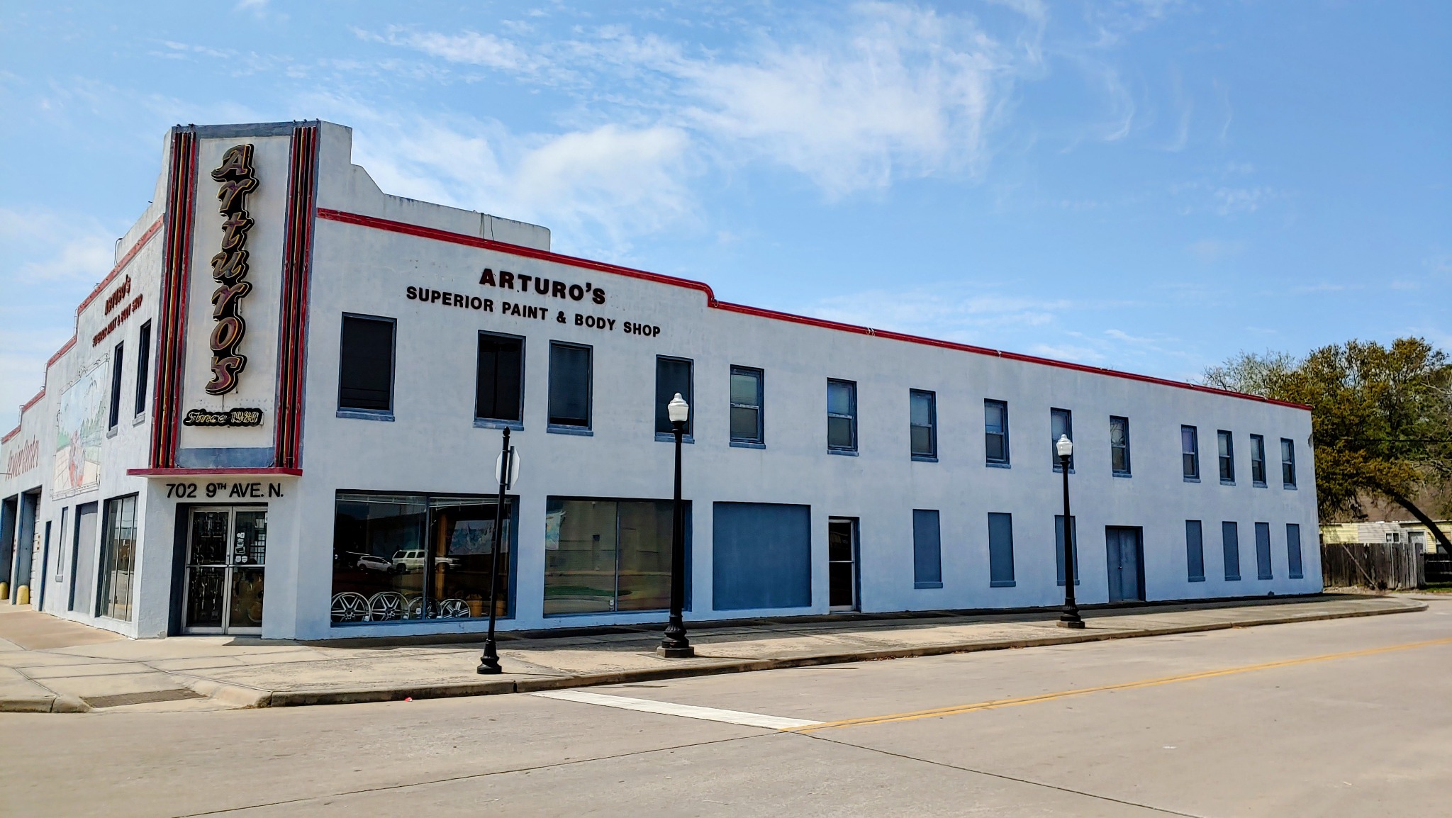 702 9th Avenue North before repositioning